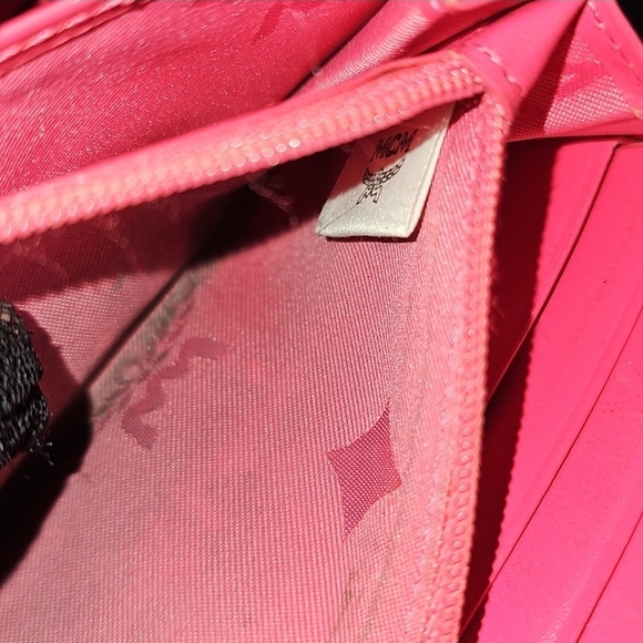 MCM 🎄Weekend Special🎄Pink and Tan Wallet with Monogram Design | VGUC 💕 - Picture 5 of 15